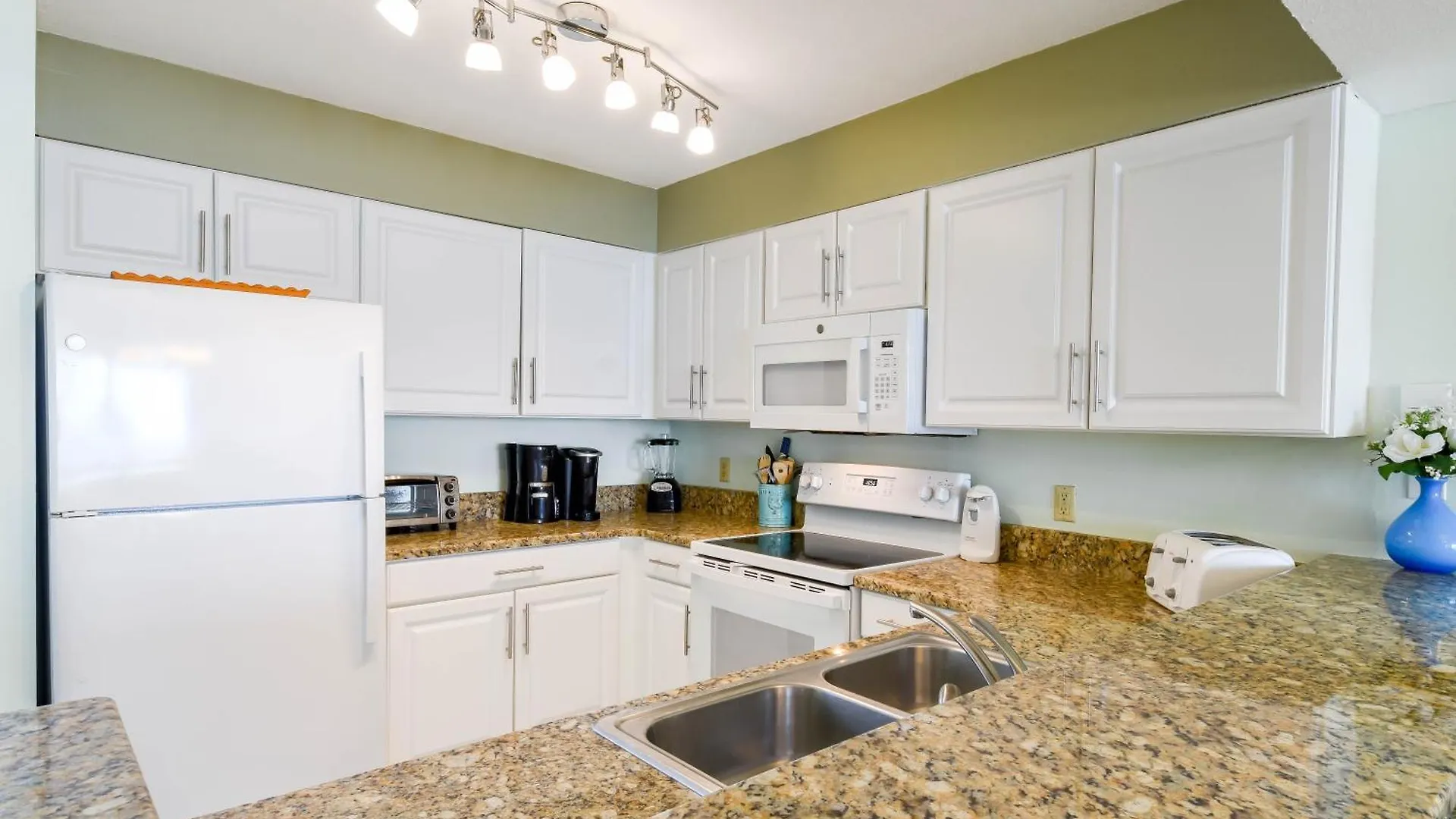 Pelican Beach Resort 2016 Destin